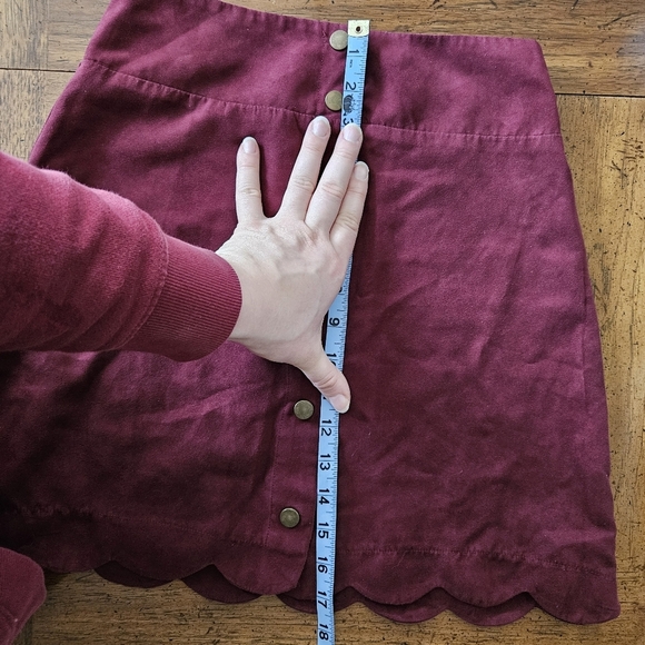 Xhilaration Skirt Burgundy Red Suede Buttons Front Scallop Hem Mini Casual - Picture 10 of 11